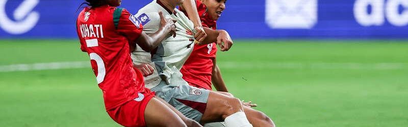 半岛体育官网-王霜“世界波”破门 中国女足收获亚洲杯“开门红”