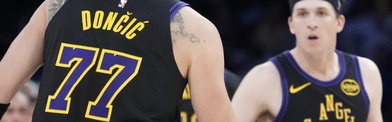 半岛体育官方网站-东契奇：跟里夫斯搭档让比赛如此轻松，我们是超棒的二人组