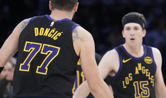 半岛体育官方网站-东契奇：跟里夫斯搭档让比赛如此轻松，我们是超棒的二人组